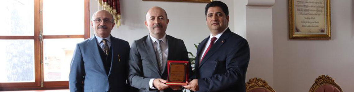 Atatürk Büstü yaptıran Kerem Demir
