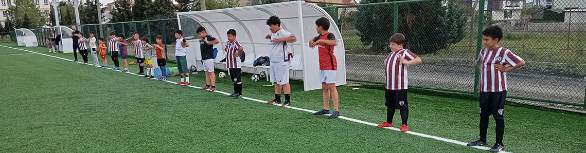 Geleceğin futbolcularını yetiştireceğiz!